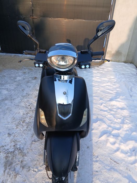 Vând scuter 4 timpi,motor 50 cc, fabricație 2016