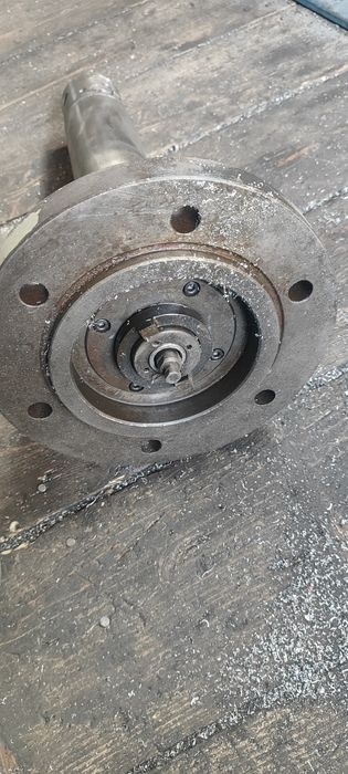 Продам шпиндель для расточного станка.