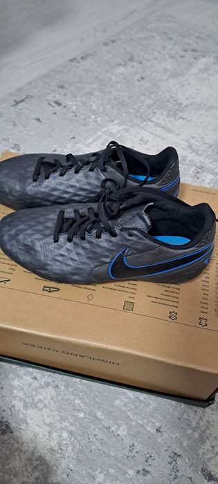 Vând ghete fotbal nike