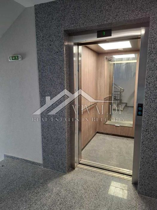 Дава се под наем Двустаен апартамент в Варна, Център - 60 кв.м за 598.23 € - Снимка #13