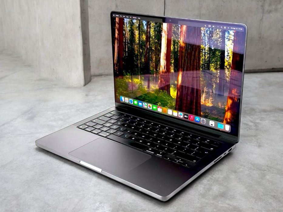 MacBook Pro 14" M3 Pro 18RAM 512GB Space Black 100% Батерия! Гаранция!