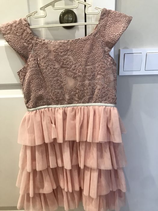 Нарядные платья на 8-9лет