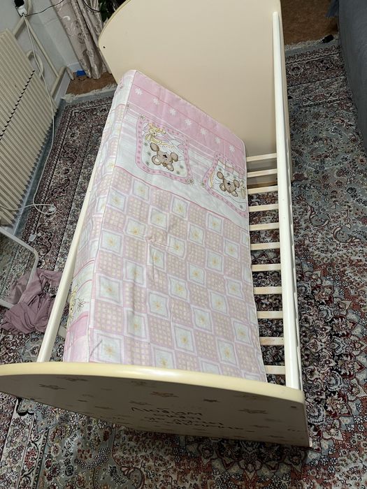 Продается манежка в отличном состоянии