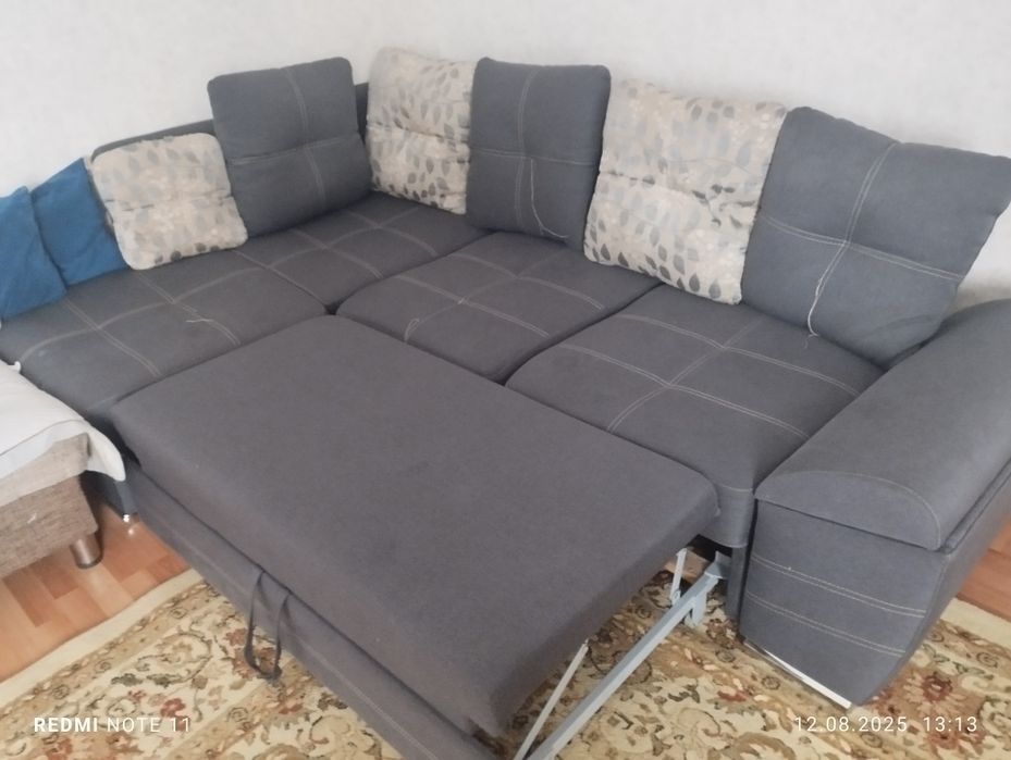 Угловой диван продается