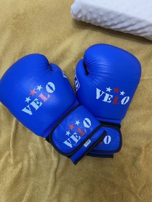 Боксерский перчатки