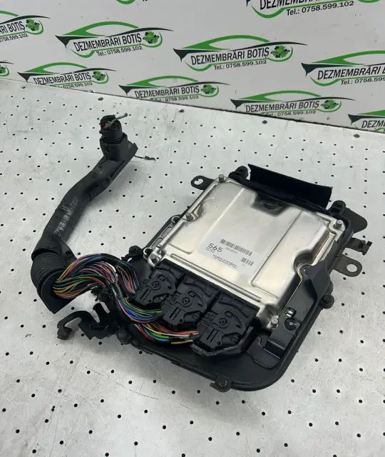 Calculator motor ECU 30630565 Volvo S40 2000 1.9 TD MT (102 hp)