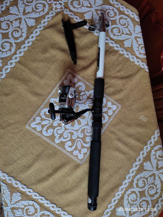 Undiță cu molineta și molinete ! Noi ! Trimit ramburs prin posta !