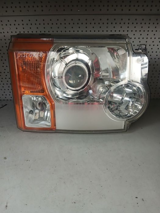 Десен фар Lаnd rover Discoveri