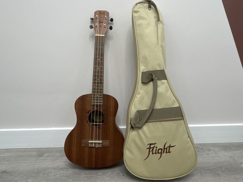 Укулеле тенор FLIGHT NUT 310 с чехлом