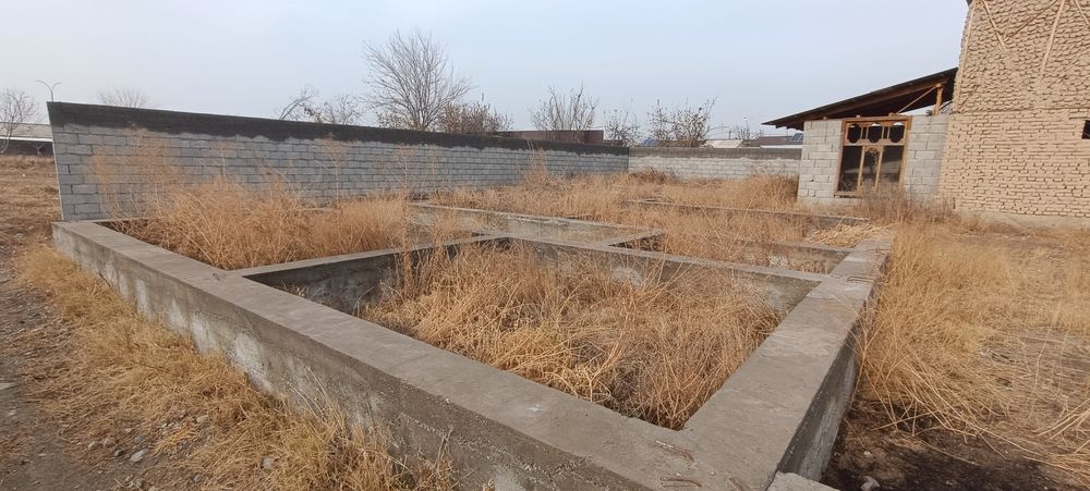 Участка сотилади