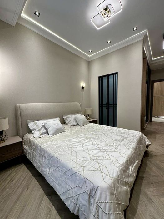 Продаю Квартира Новостррйка Ж.К Барокко 3/5/10 Новомосковская 85м2.