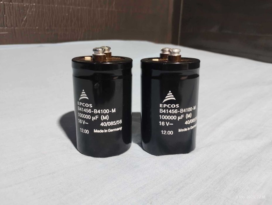 Condensatori  EPCOS  16 V - 100000 uF + colier