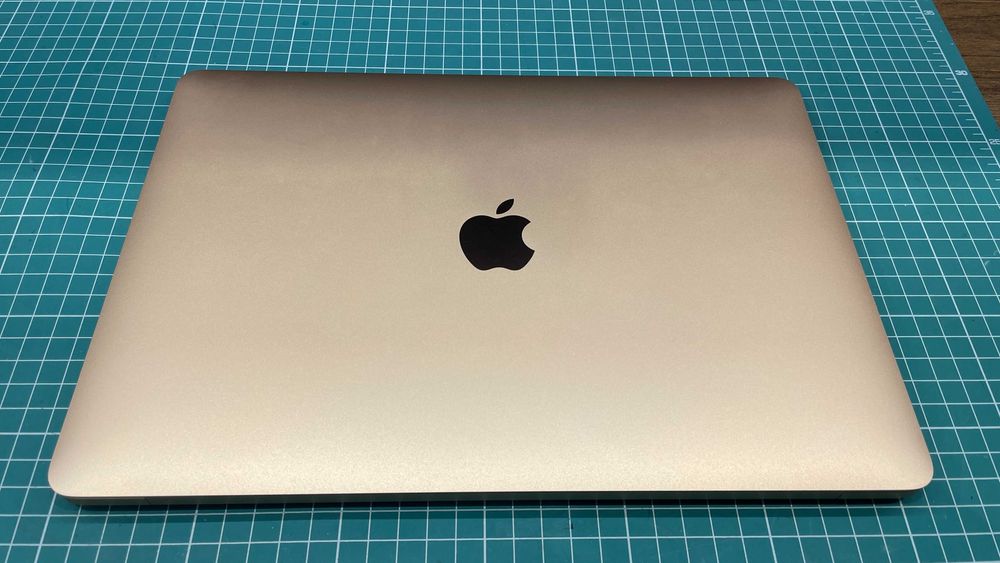 Mac book air 13 M1 Rose gold 256GB SSD КАТО НОВ 94% батерия