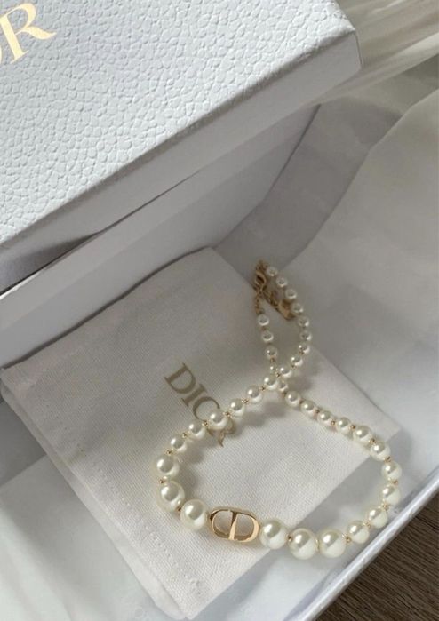 30 Montaigne Short Necklace