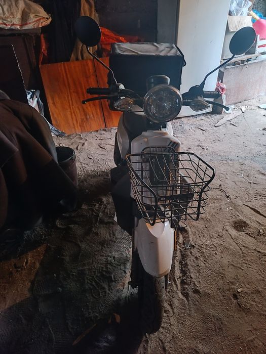 Продам скутер пробег 1000км