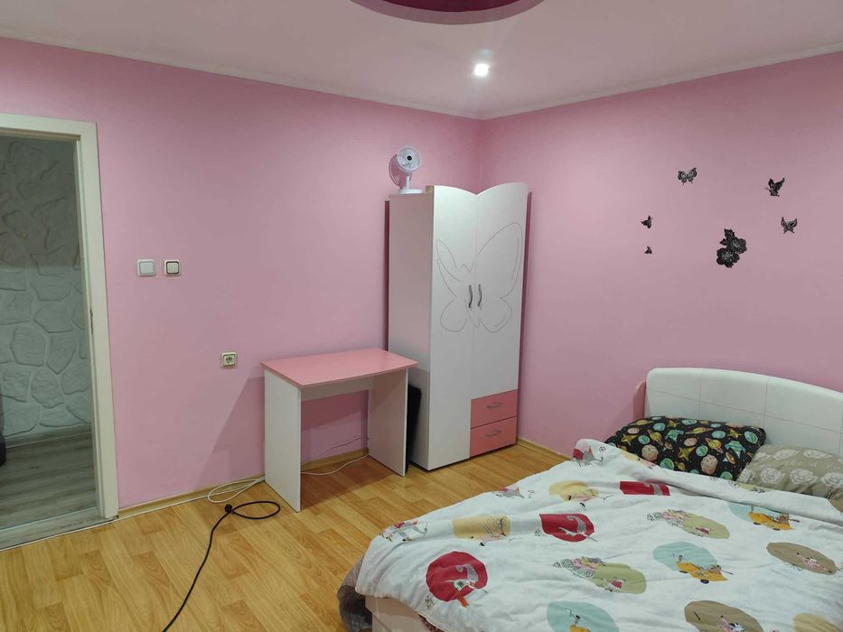 Продава се Тристаен апартамент в Разград, Център - 1000 кв.м за 64 €/кв.м - Снимка #11