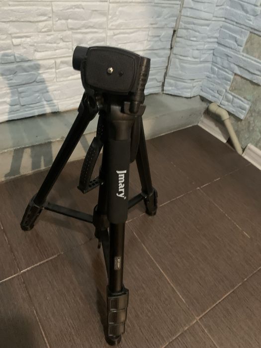 Штатив для фотоапарата