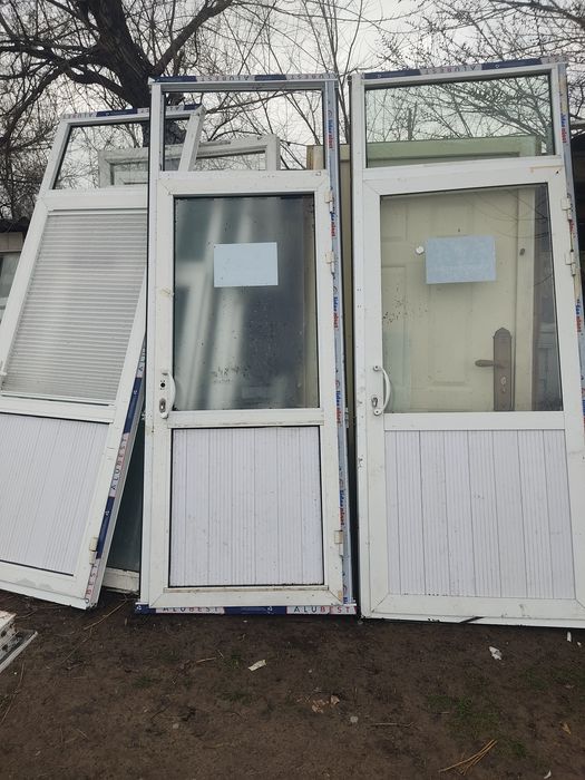 Акфа эшиклар бор срочно сотилади холати яхши
