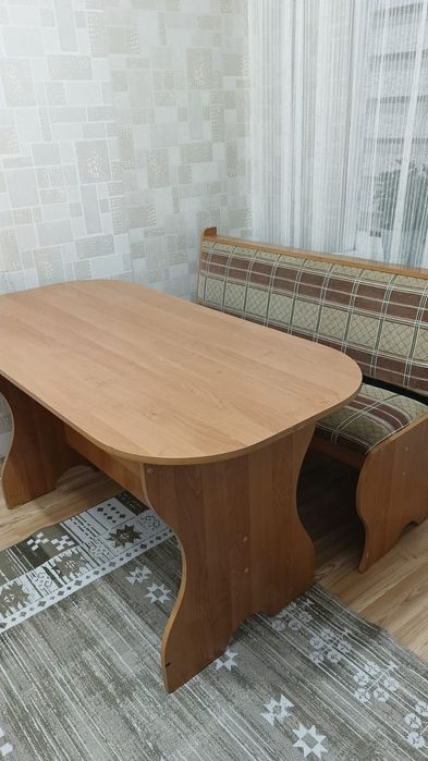 Кухонный стол и стул