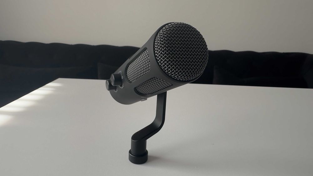 Vând Microfon FIFINE AmpliTank Tank3, USB-C + XLR Dinamic în stare foarte bună YouTue Podcast