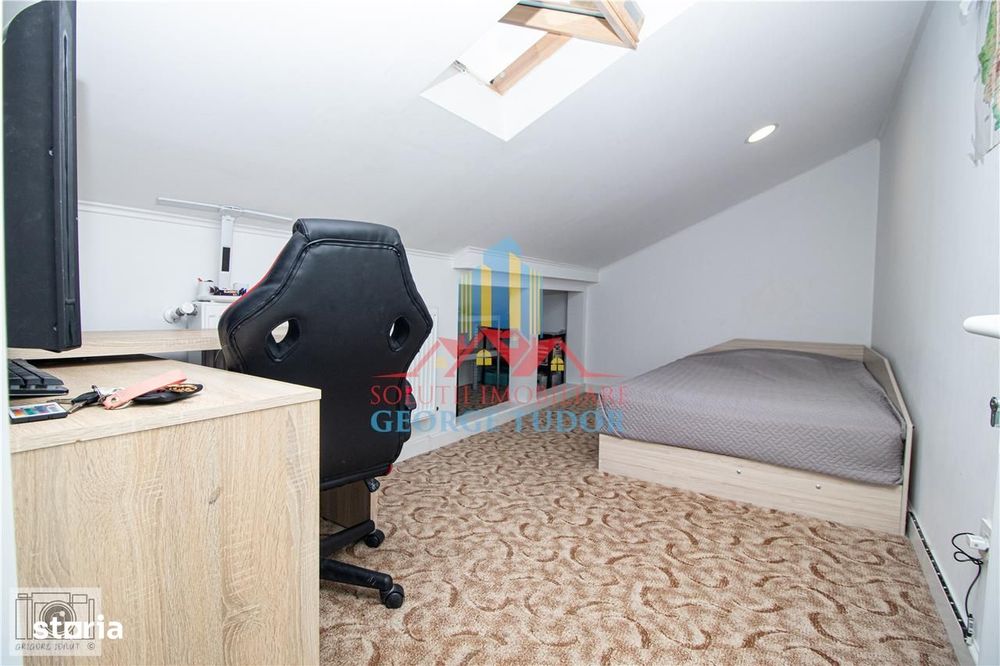 Apartament 95 mp, 2 camere + mansarda,  Str. Tineretului Nr 66,  Chiaj