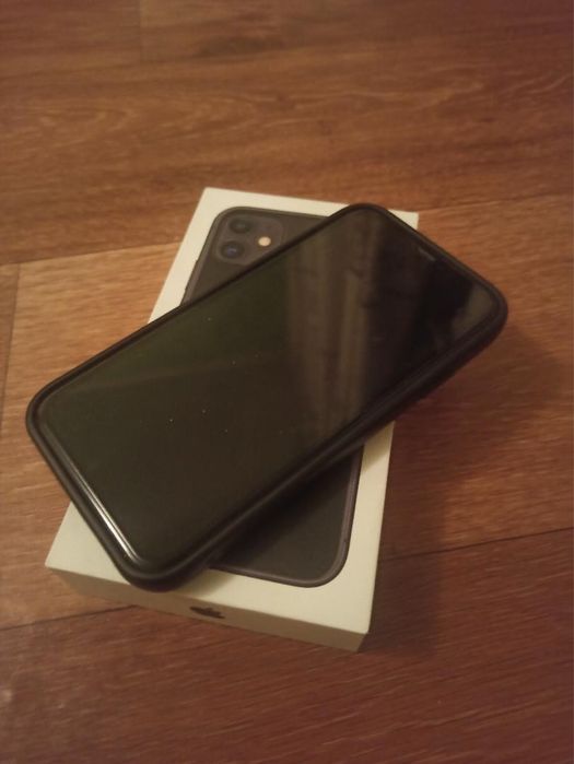 Продам айфон 11