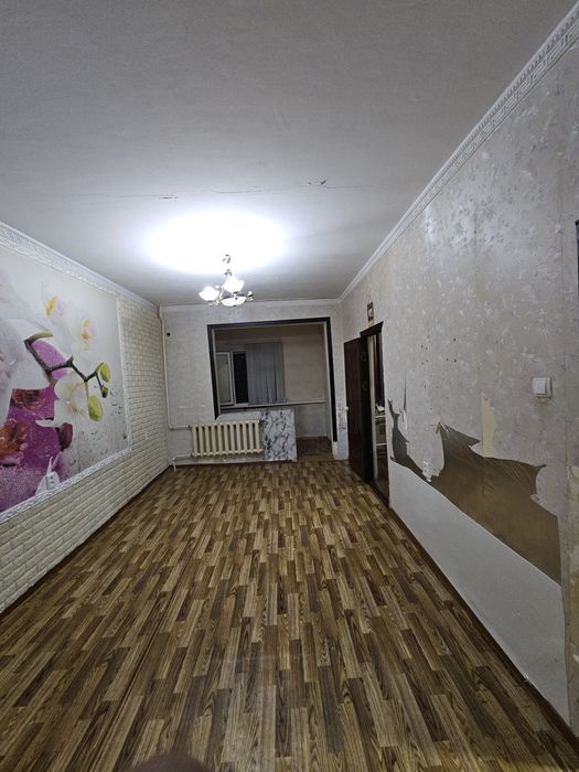 Продаётся 2-х комнатная квартира в массиве Феруза Кодирова