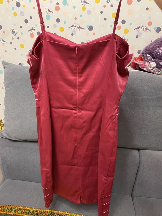 праздничное платье для девочек(12-13)лет