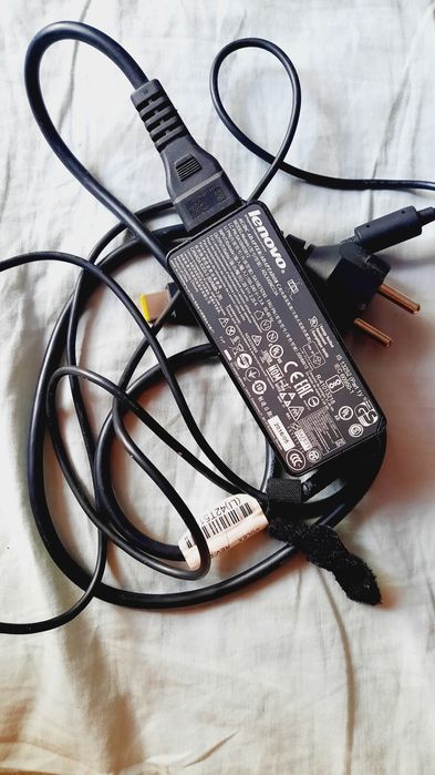 Încărcător laptop Lenovo