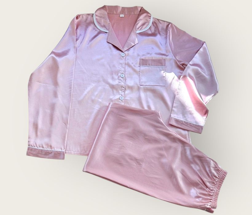 Нова дамска сатенена пижама