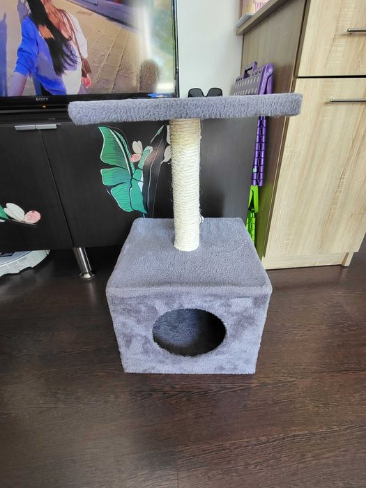 Vand casuta pentru pisica