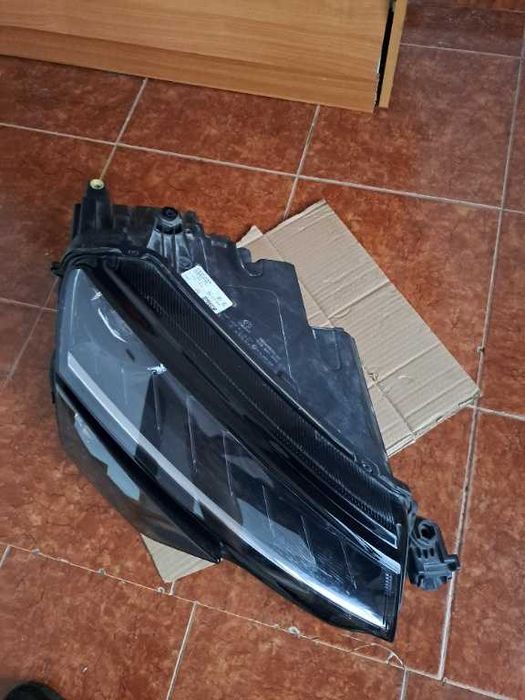 Far dreapta Skoda Karoq led original Europa cod 57B941016B