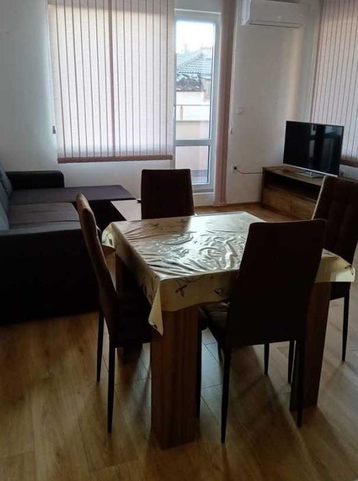 Двустаен апартамент Кючук Париж