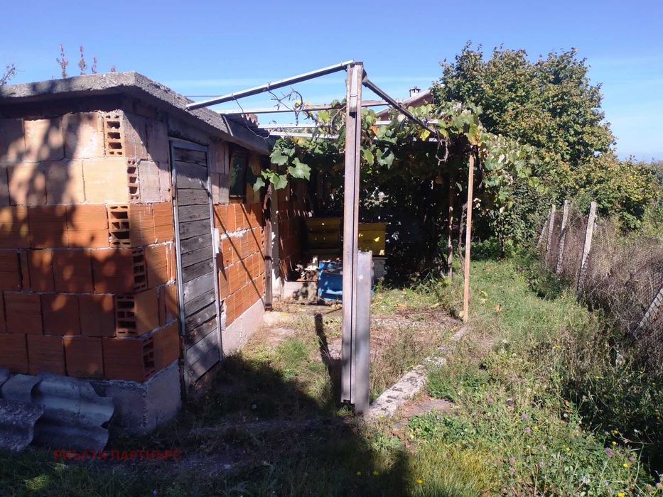 Продава се Къща в с. Извор, Област Перник - 200 кв.м за 350 €/кв.м - Снимка #9