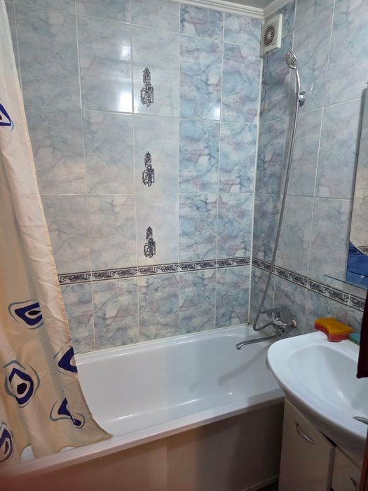 Продам 2к в центре 3/9