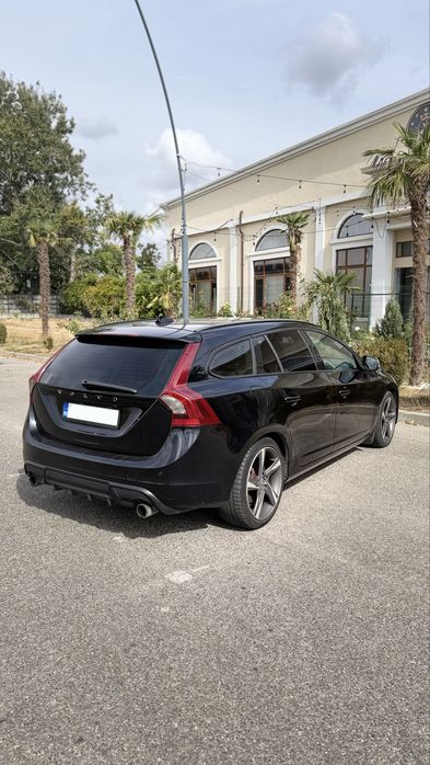 Volvo V60 R-Design 1.6 T4 Benzină
