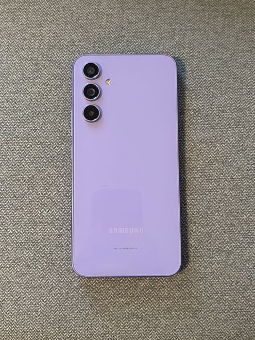 Vând Samsung Galaxy A54 5G – 256GB / 8GB RAM – Violet – Stare excelentă