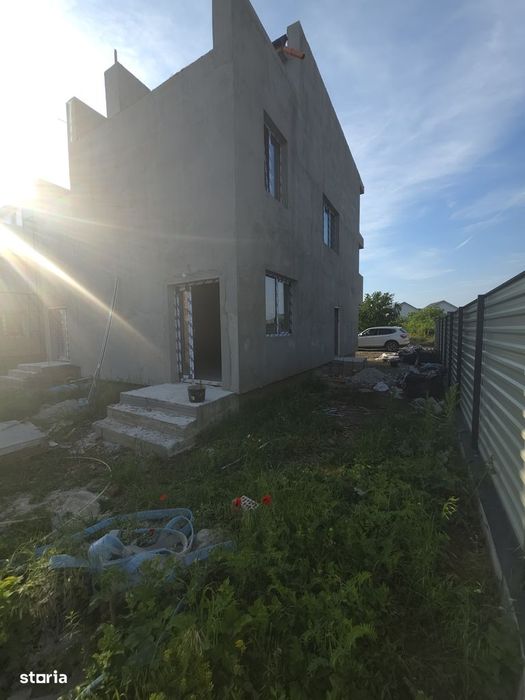 Duplex P+1+M 3 dormitoare 3 bai