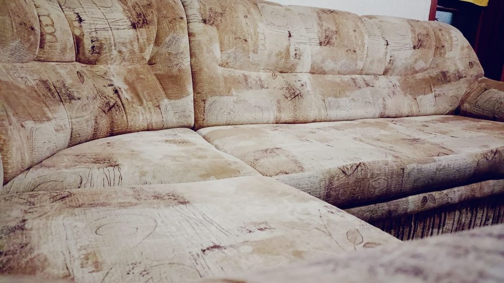 Продаётся диван. Торг