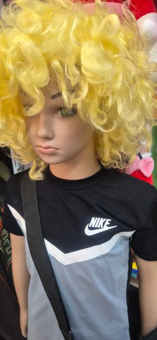 Продавам руса перука