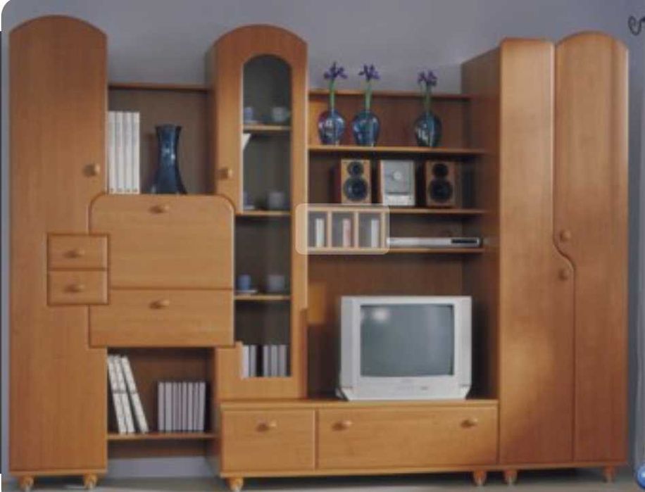 Продавам секция НЕЛ