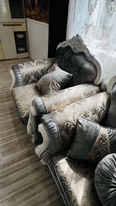 Продам диван мягкий