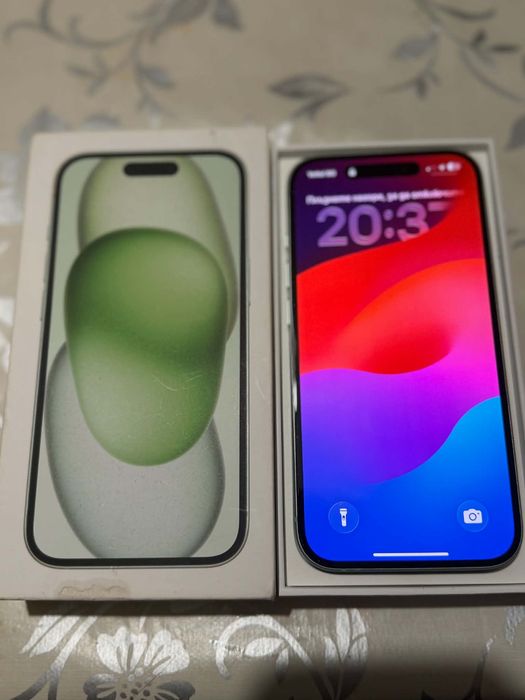 Телефон Iphone 15