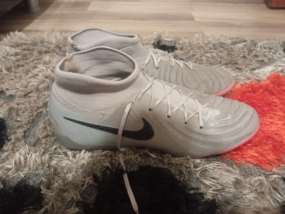 Ghete de fotbal Nike Phantom Luna