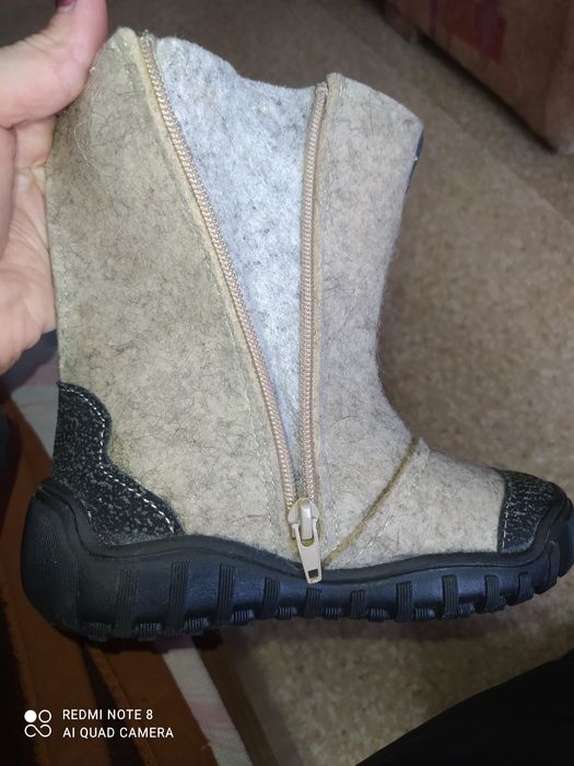 Продам детские валенки