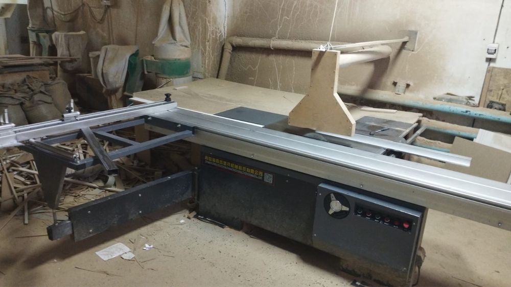 Форматно раскроячный станок