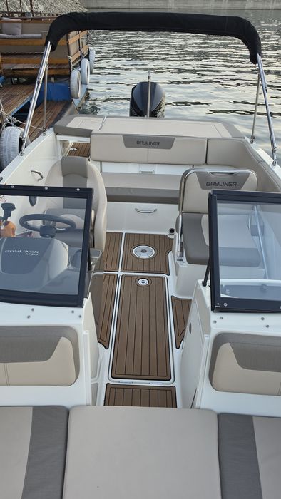 Barca Bayliner VR 5 E