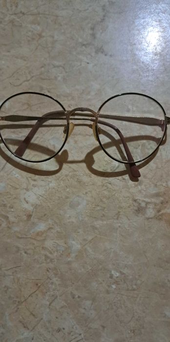 Очила с фотосоларни стъкла +0.75 междузенично разстояние 66