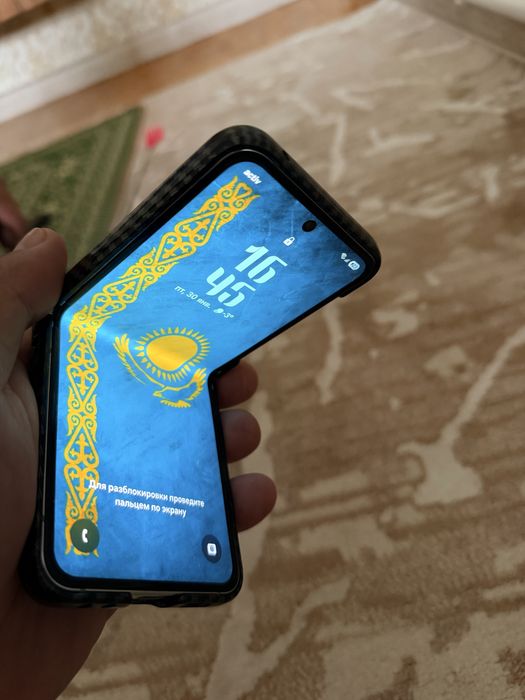 Продам Samsung z flip 5 256gb