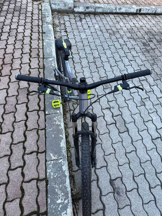 vand bicicleta rockrider st900s!!!